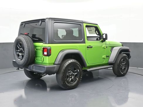 Used 2025 Jeep Wrangler Sport image 6
