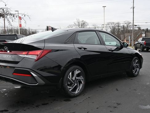Used 2025 Hyundai Elantra Sport image 6