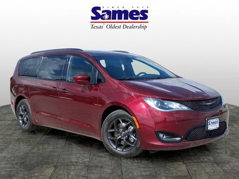 Used 2020 Chrysler Pacifica Touring-L Plus w/ Advanced Safetytec Group FWD image 1