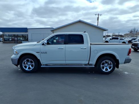 Used 2017 RAM 1500 Laramie w/ Convenience Group AWD/4WD image 2