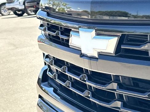 Used 2025 Chevrolet Silverado 1500 LT Trail Boss w/ Convenience Package II AWD/4WD image 30