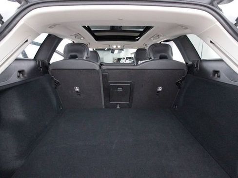 Certified 2025 Volvo XC60 B5 Plus w/ Climate Package AWD/4WD image 32