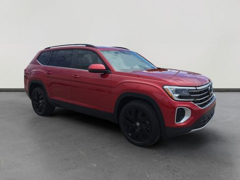 Used 2024 Volkswagen Atlas SE w/ Panoramic Sunroof Package AWD/4WD image 7