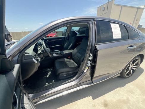 Used 2022 Honda Accord Touring image 14