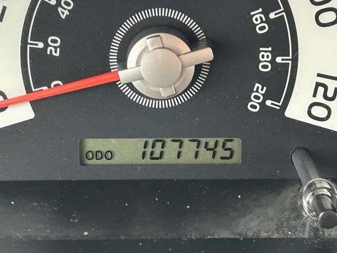 Used 2011 Toyota FJ Cruiser 2WD w/ Convenience Pkg image 23