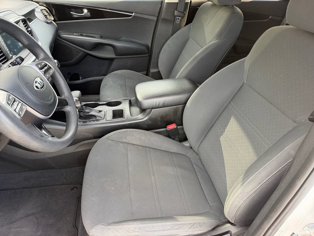 Used 2020 Kia Sorento FWD V6 image 10