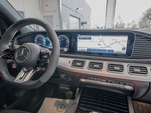 Used 2024 Mercedes-Benz GLE 63 AMG S image 19