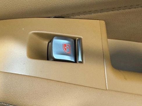 Used 2026 BMW X7 xDrive40i w/ Executive Package image 25