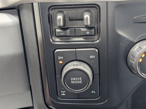 New 2025 Ford F350 XLT w/ 360-Degree Camera Package image 13