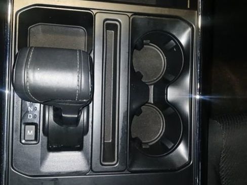 Certified 2022 Ford F150 XLT w/ Equipment Group 302A High image 37