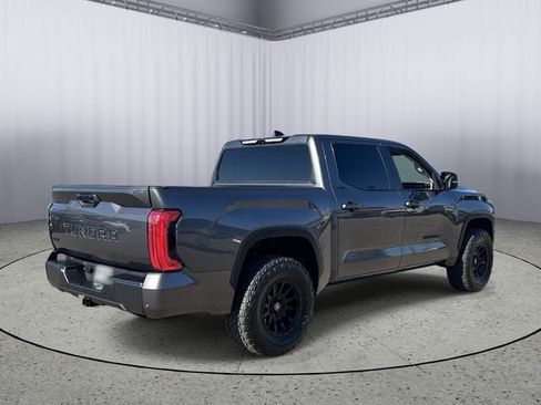 Used 2024 Toyota Tundra Limited AWD/4WD image 9