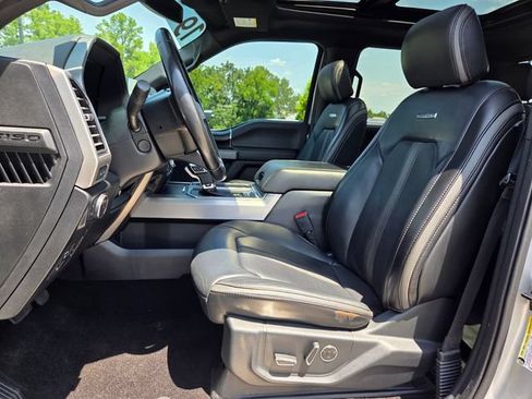 Used 2019 Ford F150 Platinum w/ Equipment Group 701A Luxury AWD/4WD image 9