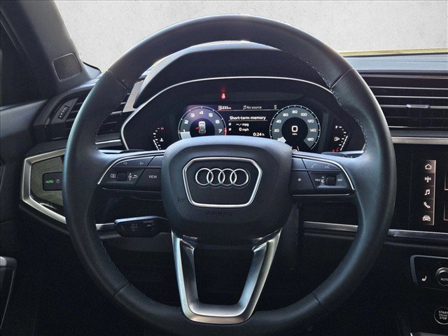 Certified 2025 Audi Q3 2.0T Premium AWD/4WD image 14