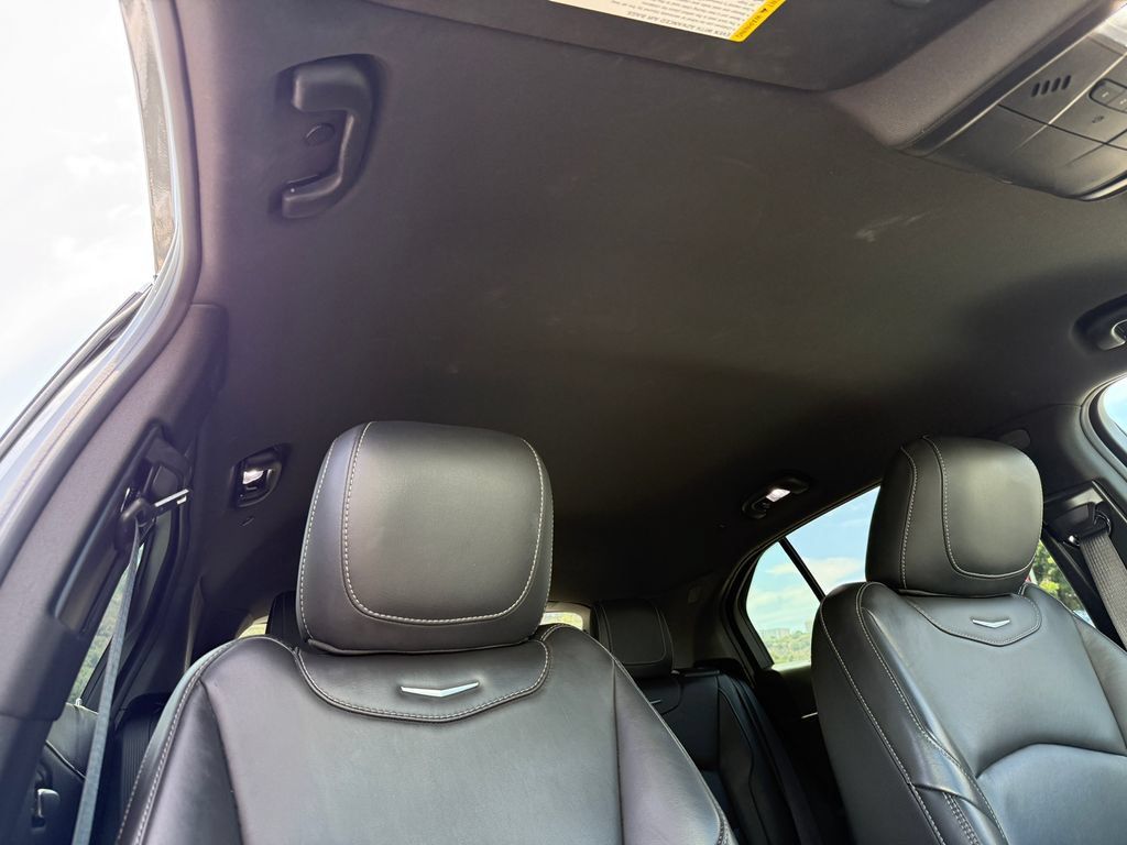 Used 2024 Cadillac XT4 Premium Luxury FWD image 17
