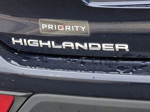 Used 2024 Toyota Highlander XLE image 36