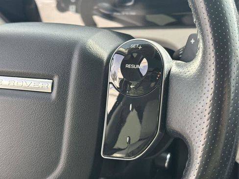 Used 2020 Land Rover Range Rover Velar S image 21