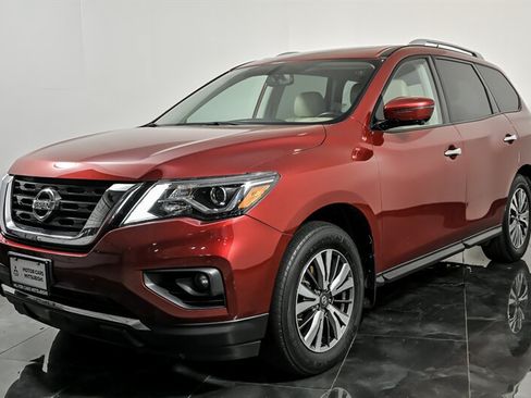 Used 2017 Nissan Pathfinder SL w/ SL Premium Package AWD/4WD image 5