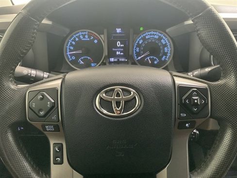 Used 2017 Toyota Tacoma SR5 image 23