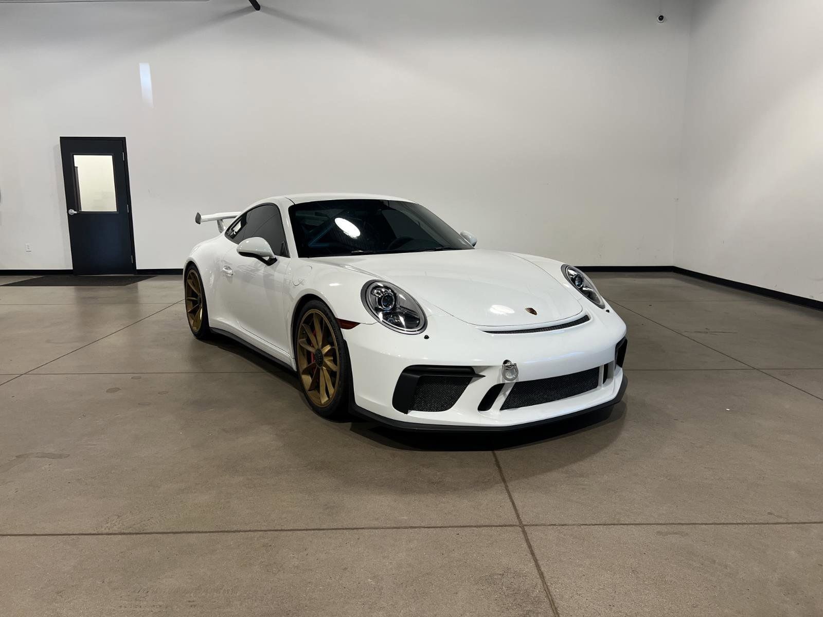 Used 2018 Porsche 911 GT3 RWD image 1