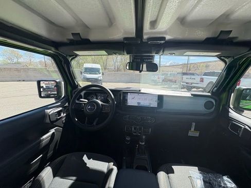 New 2025 Jeep Gladiator Sport image 25