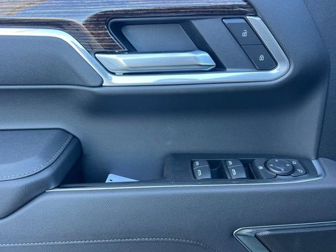 New 2026 GMC Sierra 1500 SLE image 8