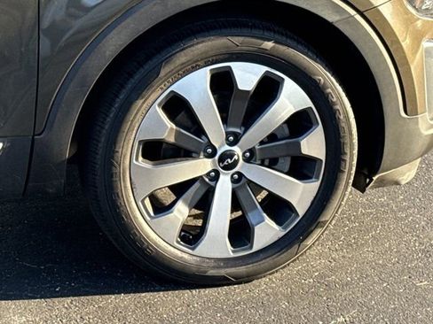 Used 2020 Kia Telluride S image 5