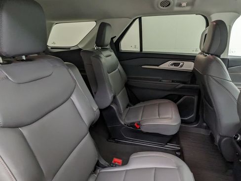 New 2026 Ford Explorer Active w/ Active Comfort Package AWD/4WD image 39