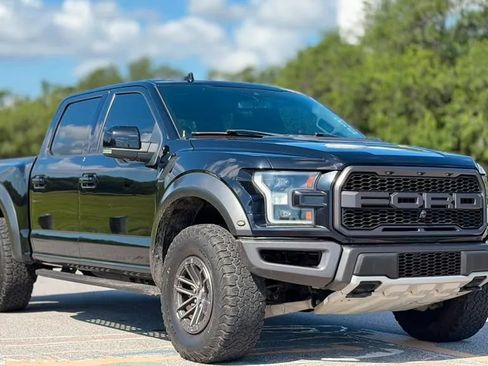 Used 2019 Ford F150 Raptor w/ Equipment Group 802A Luxury AWD/4WD image 9