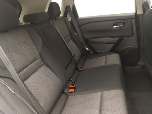 Used 2024 Nissan Rogue SV image 19