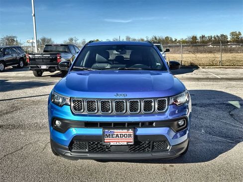 Used 2024 Jeep Compass Latitude image 7