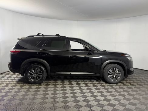 Used 2024 Nissan Pathfinder SV w/ Black Appearance Package FWD image 6