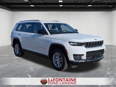 Used 2023 Jeep Grand Cherokee L Laredo image 7