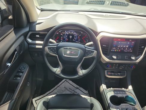 Used 2020 GMC Acadia Denali w/ Denali Ultimate Package AWD/4WD image 13