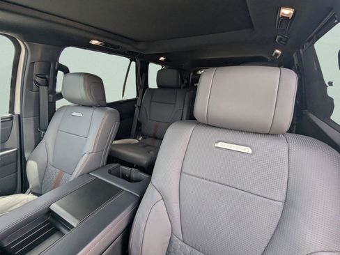 Used 2026 Toyota Sequoia Capstone AWD/4WD image 31