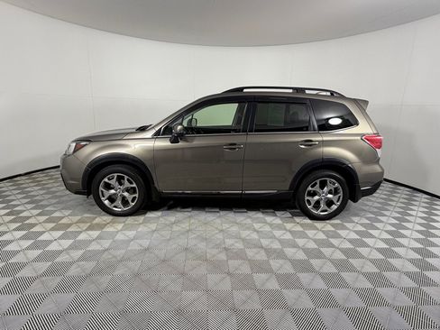 Used 2017 Subaru Forester 2.5i Touring AWD/4WD image 8