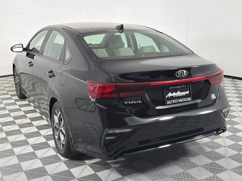 Used 2020 Kia Forte LXS FWD image 6