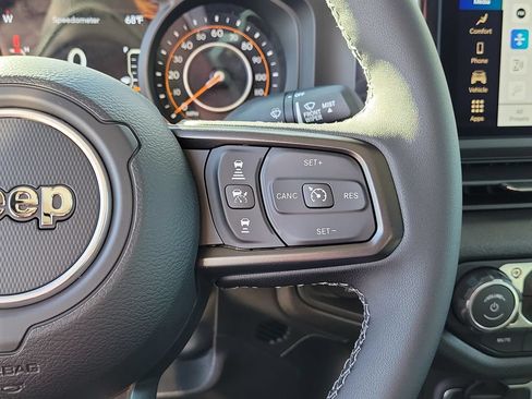 New 2025 Jeep Gladiator Sport AWD/4WD image 25