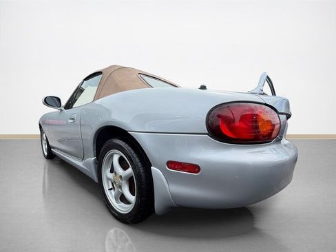 Used 2000 MAZDA MX-5 Miata RWD image 6