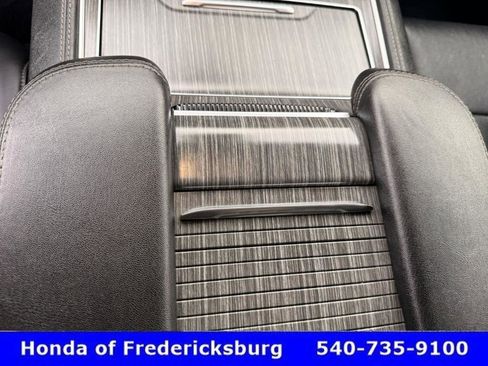 Used 2024 Jeep Wagoneer L Series II w/ Flexible Seating Group image 23