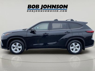 Used 2021 Toyota Highlander LE