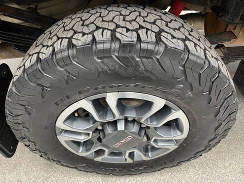 Used 2024 GMC Sierra 3500 SLE AWD/4WD image 17