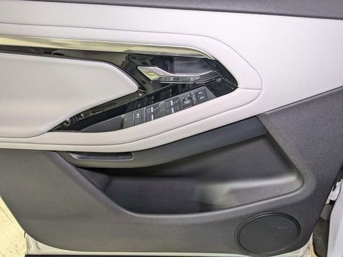 Used 2023 Land Rover Range Rover Evoque R-Dynamic S image 34