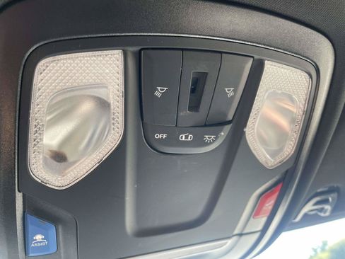 Used 2024 RAM 2500 Big Horn AWD/4WD image 34