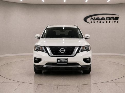 Used 2019 Nissan Pathfinder Platinum FWD image 3