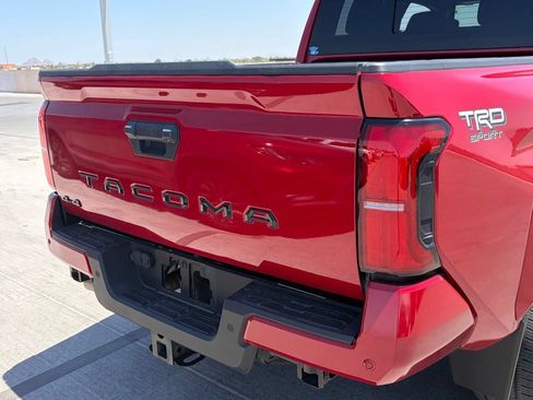 Used 2024 Toyota Tacoma TRD Sport w/ TRD Sport Upgrade Package AWD/4WD image 4