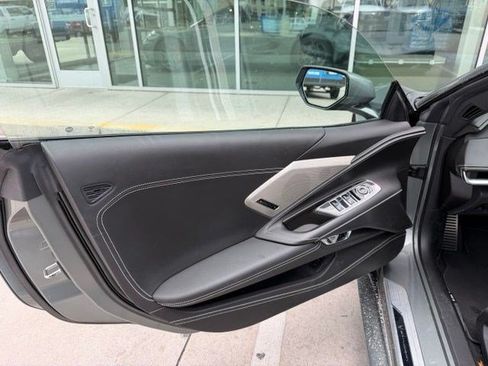 Used 2023 Chevrolet Corvette Stingray Premium Conv w/ Z51 Performance Package RWD image 8