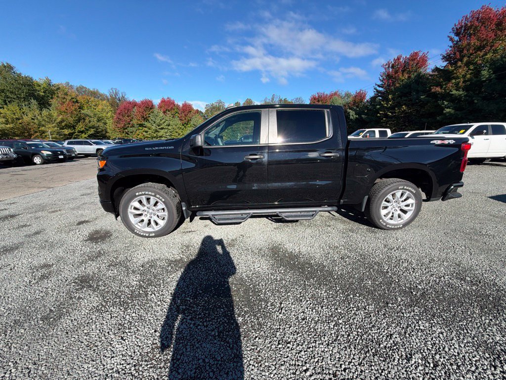 Used 2022 Chevrolet Silverado 1500 Custom AWD/4WD image 4