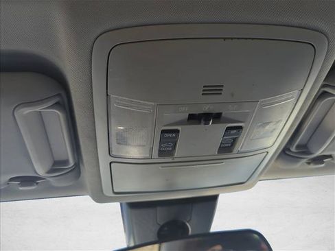 Used 2018 Toyota RAV4 XLE FWD image 24