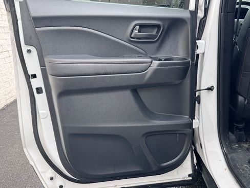 Used 2025 Honda Ridgeline TrailSport image 12