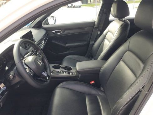 Used 2023 Honda Civic Sport image 18